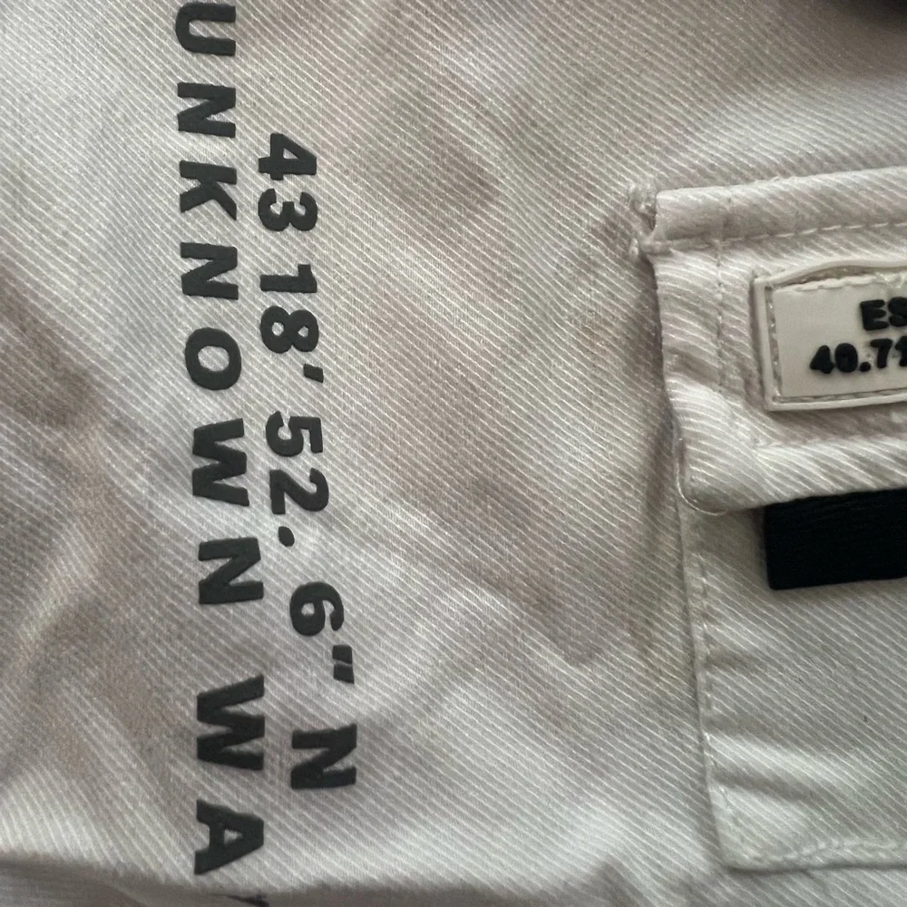 Rock Salt Boys White Utility Cargo Shorts - Size 7 - Streetwear Style
